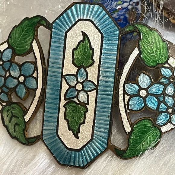 Art Nouveau Enamel Floral Brooch - Picture 4 of 12